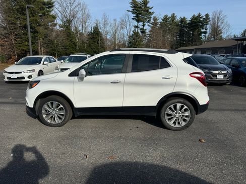 Used 2019 Buick Encore Preferred image 2