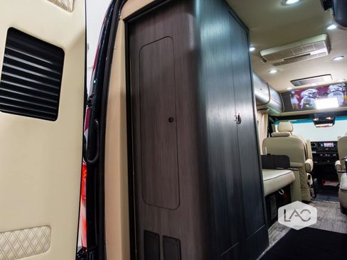 Used 2024 Mercedes-Benz Sprinter 3500 image 22