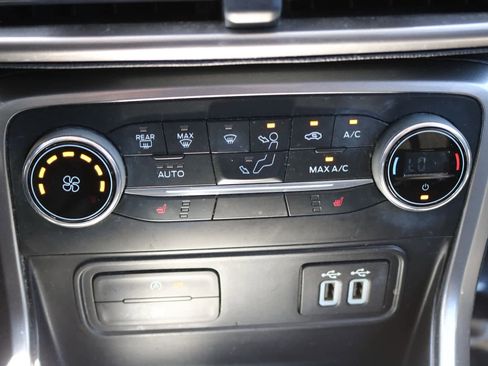 Used 2019 Ford EcoSport SE w/ SE Convenience Package AWD/4WD image 16