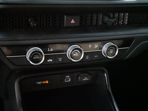 Used 2025 Honda CR-V LX image 23