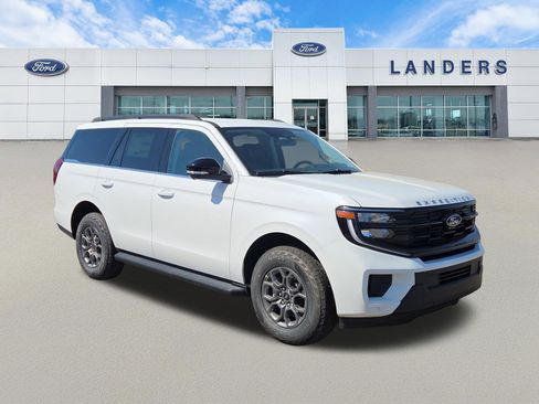 New 2026 Ford Expedition Active image 1