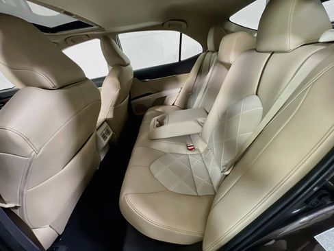 Used 2018 Toyota Camry XLE w/ Audio Package FWD image 24