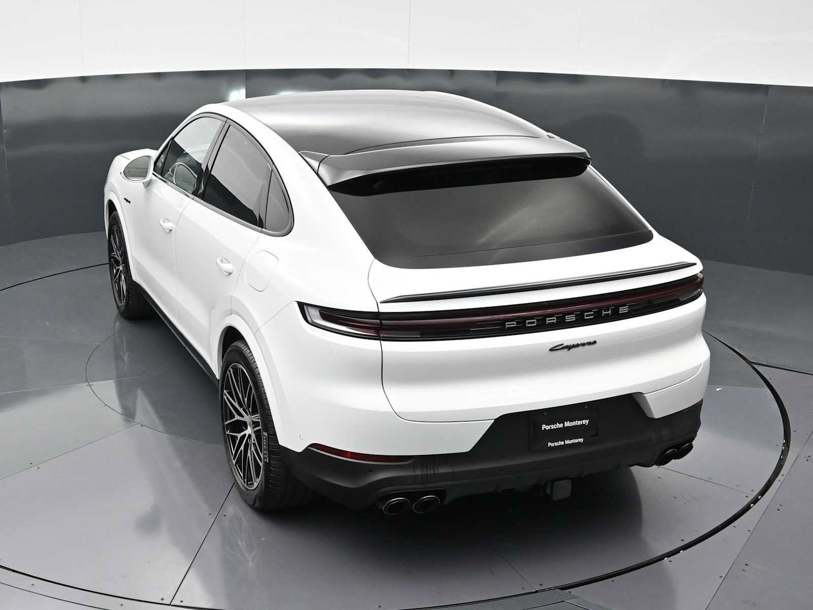 New 2025 Porsche Cayenne E-Hybrid Coupe AWD/4WD image 39