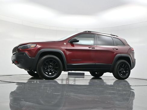 Used 2020 Jeep Cherokee Trailhawk w/ Comfort/Convenience Group AWD/4WD image 53