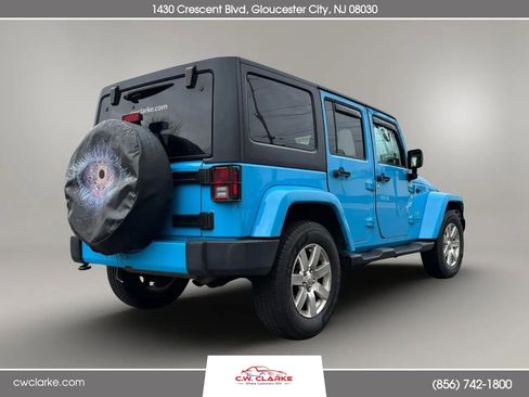 Used 2017 Jeep Wrangler Unlimited Sahara w/ Dual Top Group image 4