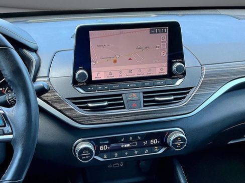 Used 2020 Nissan Altima 2.5 SL FWD image 9