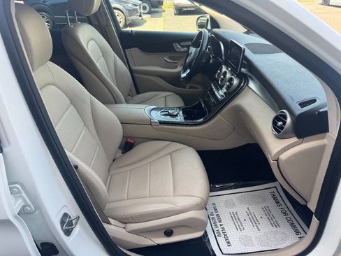 Used 2019 Mercedes-Benz GLC 300 image 12