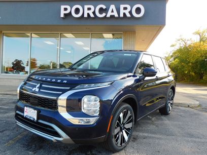 Used 2025 Mitsubishi Outlander SE