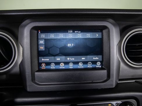 Used 2023 Jeep Gladiator Sport AWD/4WD image 26