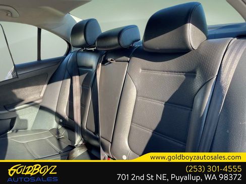 Used 2014 Volkswagen Jetta SE FWD image 11