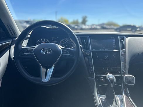 Used 2018 INFINITI Q50 Luxe w/ Essential Package (3.0T Luxe) image 17