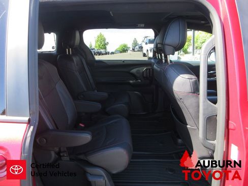Certified 2025 Toyota Sienna XSE w/ XSE Premium Package image 19