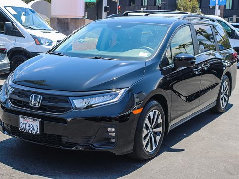 Used 2026 Honda Odyssey EX-L image 3