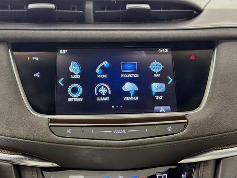 Used 2018 Cadillac XT5 Platinum w/ Driver Assist Package AWD/4WD image 15