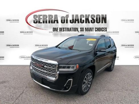 Used 2021 GMC Acadia Denali w/ Denali Technology Package FWD image 5