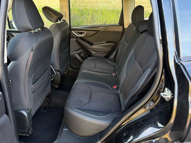Used 2019 Subaru Forester Premium AWD/4WD image 7