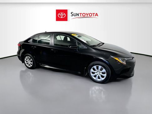 Used 2026 Toyota Corolla LE FWD image 1