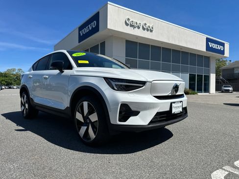 Used 2023 Volvo C40 P8 Recharge Plus w/ Climate Package AWD/4WD image 2