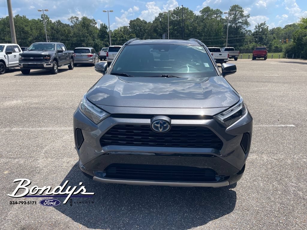 Used 2024 Toyota RAV4 SE w/ Convenience Package AWD/4WD image 2