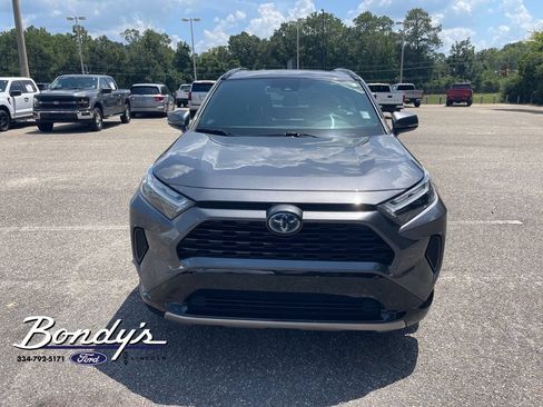 Used 2024 Toyota RAV4 SE w/ Convenience Package AWD/4WD image 2