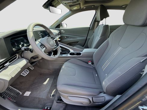 New 2026 Hyundai Elantra SEL Sport Premium FWD image 14