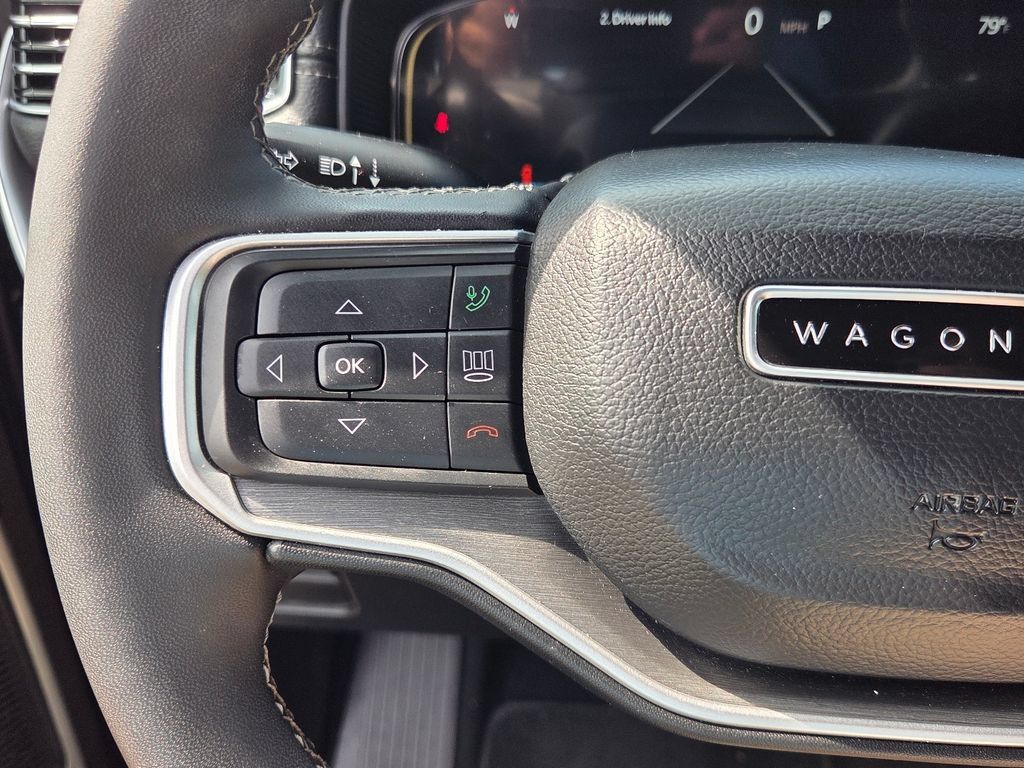 Used 2025 Jeep Wagoneer L Series II w/ 8-pass Seating Package AWD/4WD image 21
