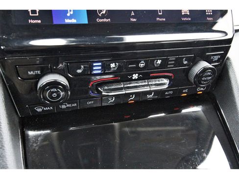 Used 2022 Jeep Grand Cherokee L Limited w/ Luxury Tech Group II image 30