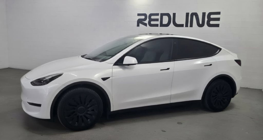 Used 2023 Tesla Model Y AWD image 2