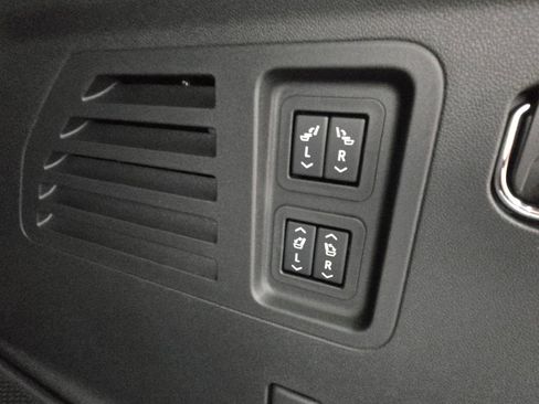 New 2026 Buick Enclave Sport Touring w/ Super Cruise Package image 19