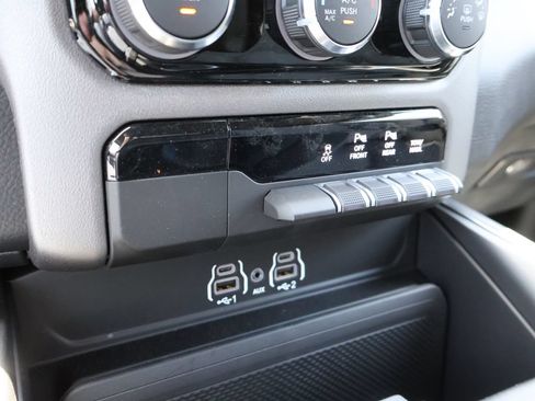 New 2026 RAM 1500 Big Horn AWD/4WD image 38