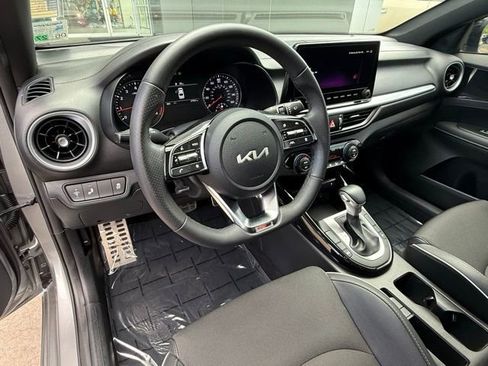 Used 2024 Kia Forte GT-Line w/ GT-Line Premium Package image 10