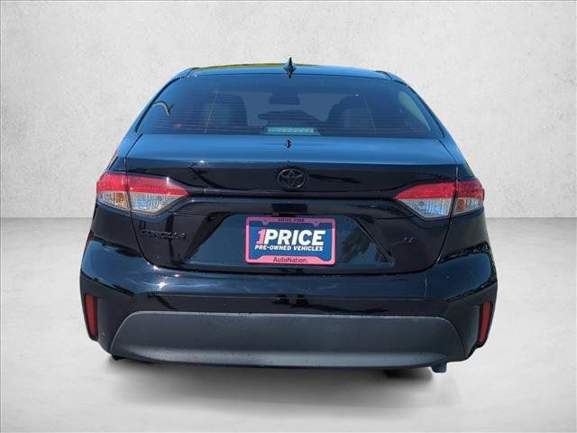 Certified 2025 Toyota Corolla LE FWD image 6