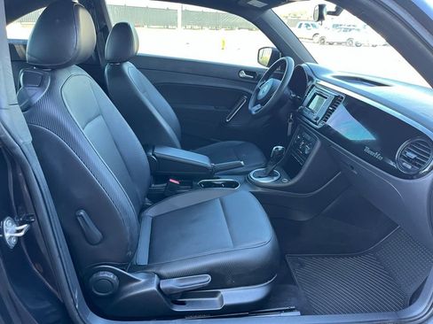 Used 2016 Volkswagen Beetle 1.8T Classic image 16