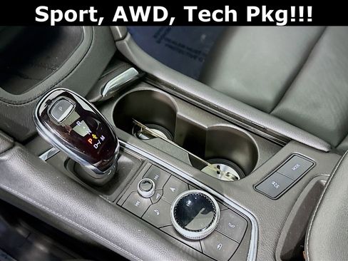 Used 2024 Cadillac XT6 Sport image 18