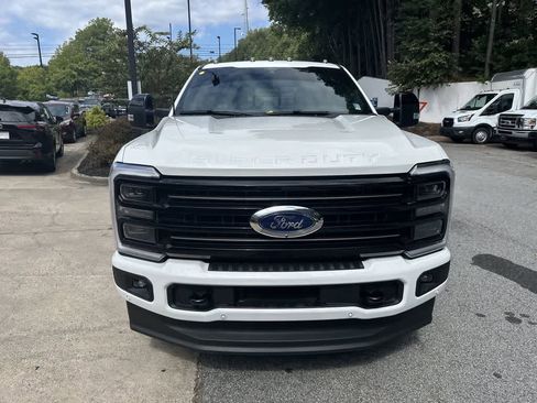 Used 2025 Ford F250 Platinum image 3