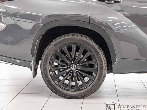 Used 2021 Toyota Highlander XSE image 10