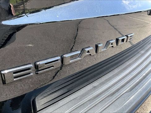 Used 2023 Cadillac Escalade ESV Sport Platinum w/ LPO, ONYX Package AWD/4WD image 34
