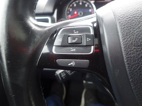 Used 2014 Volkswagen Touareg VR6 AWD/4WD image 16