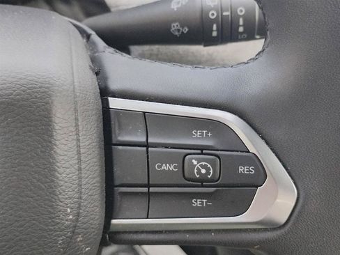 Used 2024 Jeep Compass Latitude w/ Altitude Special Edition AWD/4WD image 31