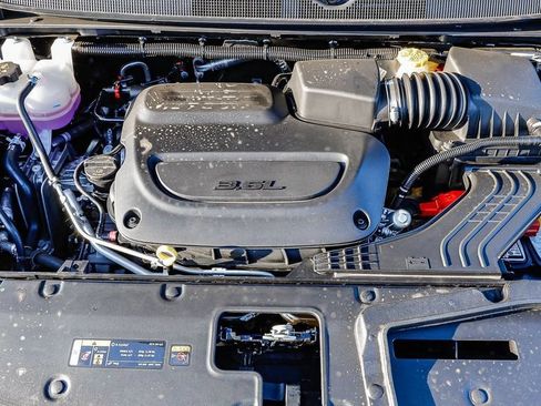 New 2027 Chrysler Pacifica Select FWD image 32