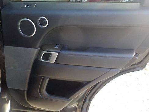 Used 2016 Land Rover Range Rover Sport SE image 26