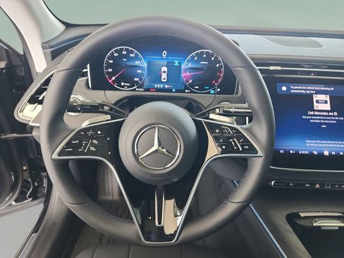 Used 2026 Mercedes-Benz E 350 Sedan w/ Winter Package image 11