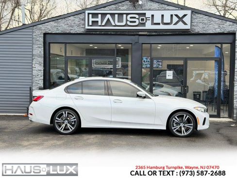Used 2023 BMW 330i xDrive Sedan w/ Driving Assistance Package image 17