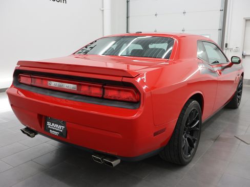 Used 2010 Dodge Challenger R/T RWD image 5