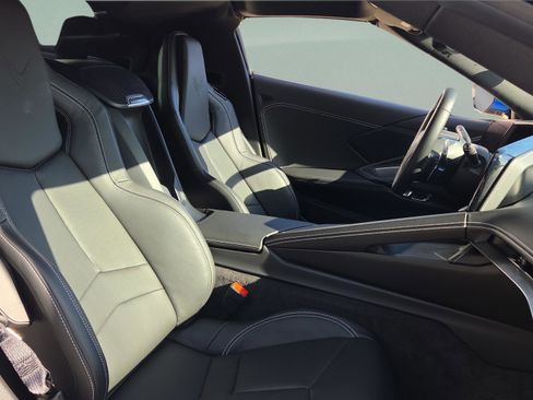 Used 2026 Chevrolet Corvette Stingray Coupe w/ Battery Protection Package image 12