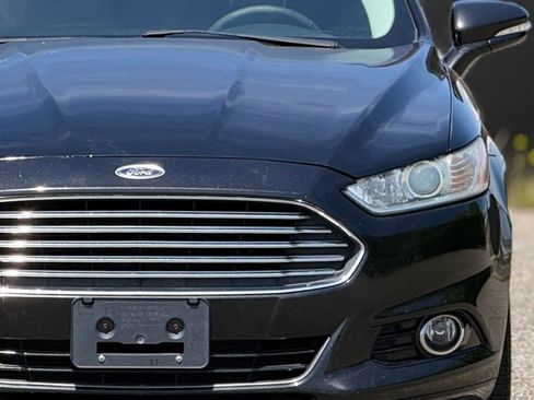 Used 2014 Ford Fusion Titanium image 12