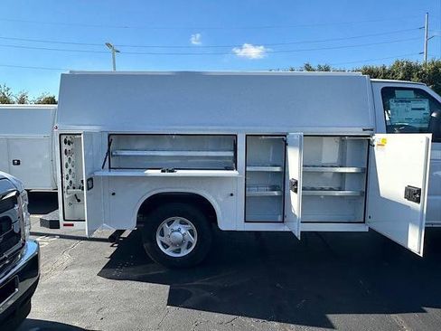 New 2026 Ford E-350 and Econoline 350 Super Duty w/ Power Equipment Group image 8