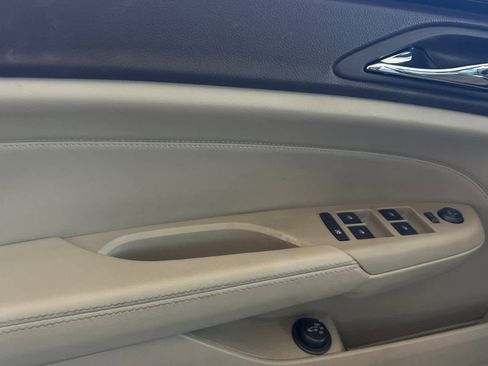 Used 2011 Cadillac SRX Premium image 13