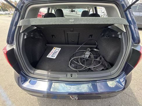 Used 2016 Volkswagen e-Golf SE FWD image 13