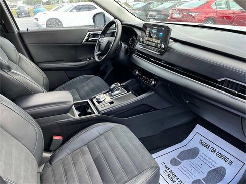 Used 2023 Mitsubishi Outlander SE Black Edition image 25